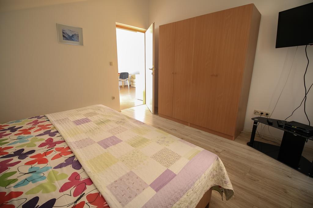 Apartment Ana Водице Екстер'єр фото