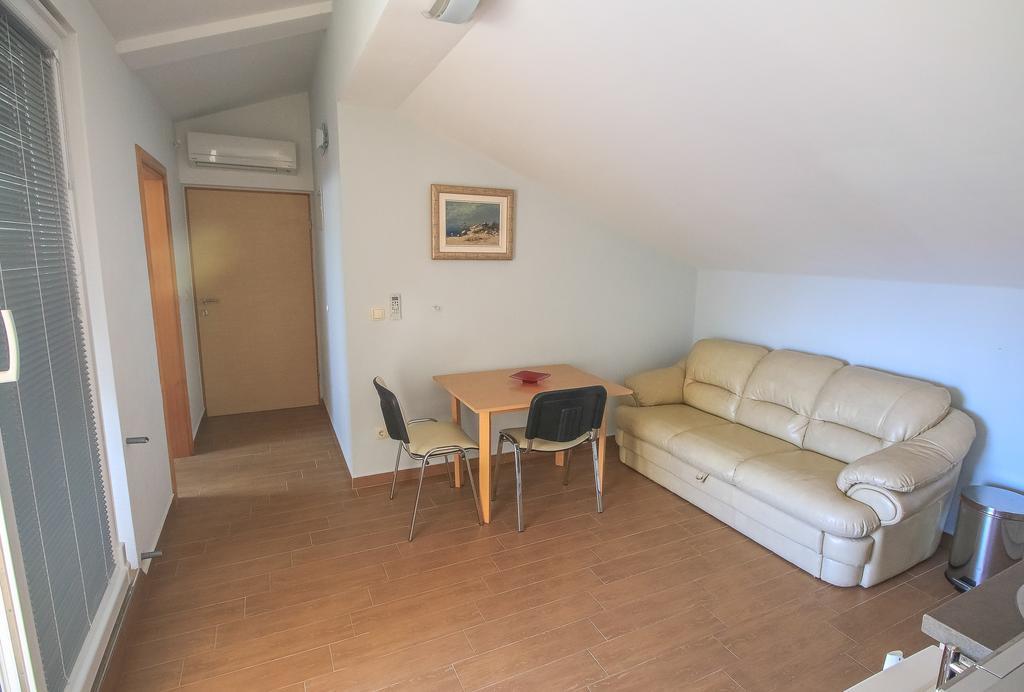 Apartment Ana Водице Екстер'єр фото