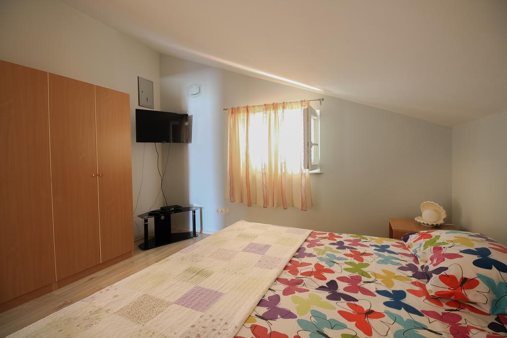 Apartment Ana Водице Екстер'єр фото