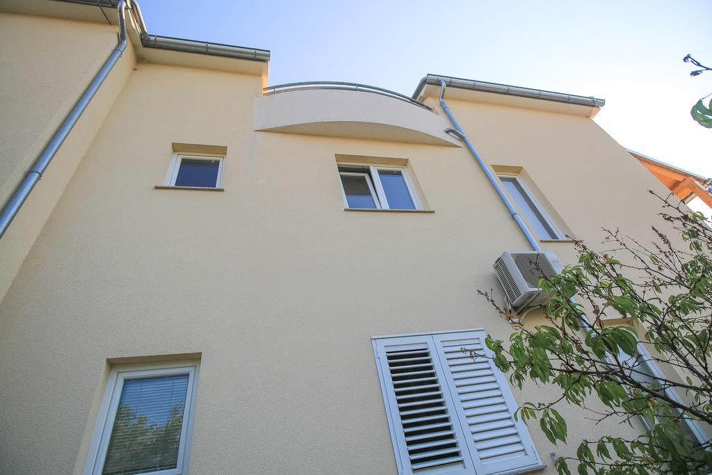 Apartment Ana Водице Екстер'єр фото